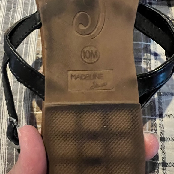 GUC Madeline Stuart Sandals - Picture 4 of 4